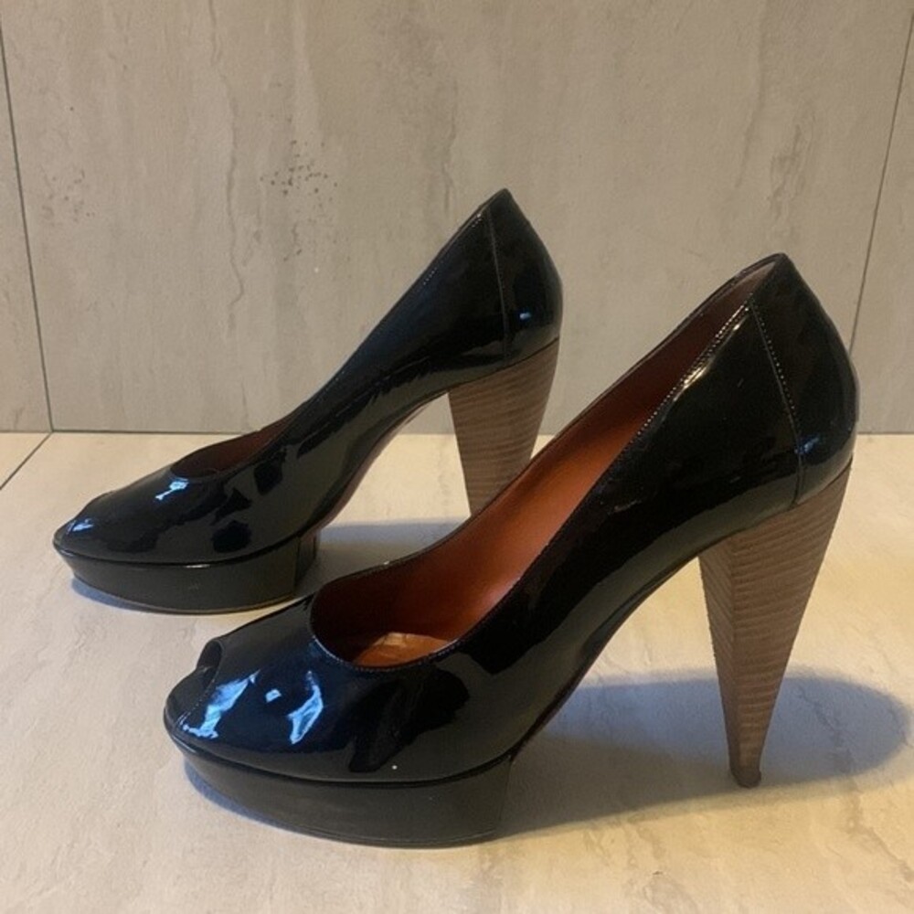 Lanvin Women's 4" Heel Black Patent Leather Platform Peep Toe Pump Heel Size 7